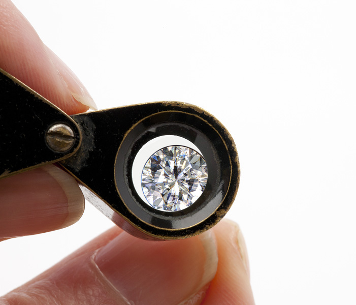 How to Choose a Diamond New England Jewelry